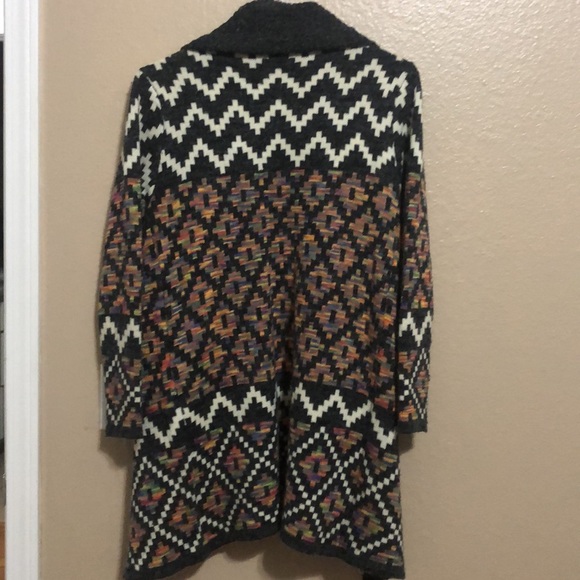 Grey and multi colored Aztec Cardigan - Picture 5 of 5